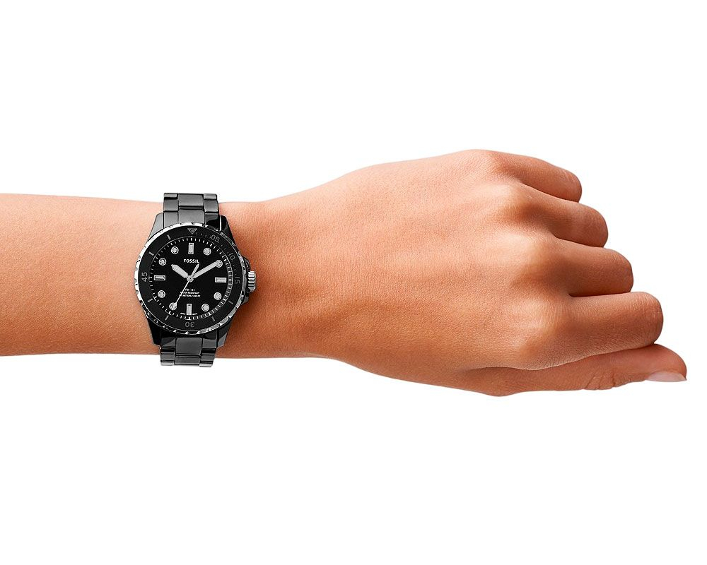 Женские наручные часы Fossil CE1108