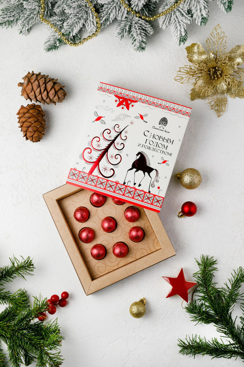 Кедровый грильяж с Клюквой / 120 г / Мезенская роспись / в подарочной обложке