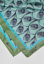 Шелковый платок Ласточка и тюльпан GREEN/BLUE 70×70