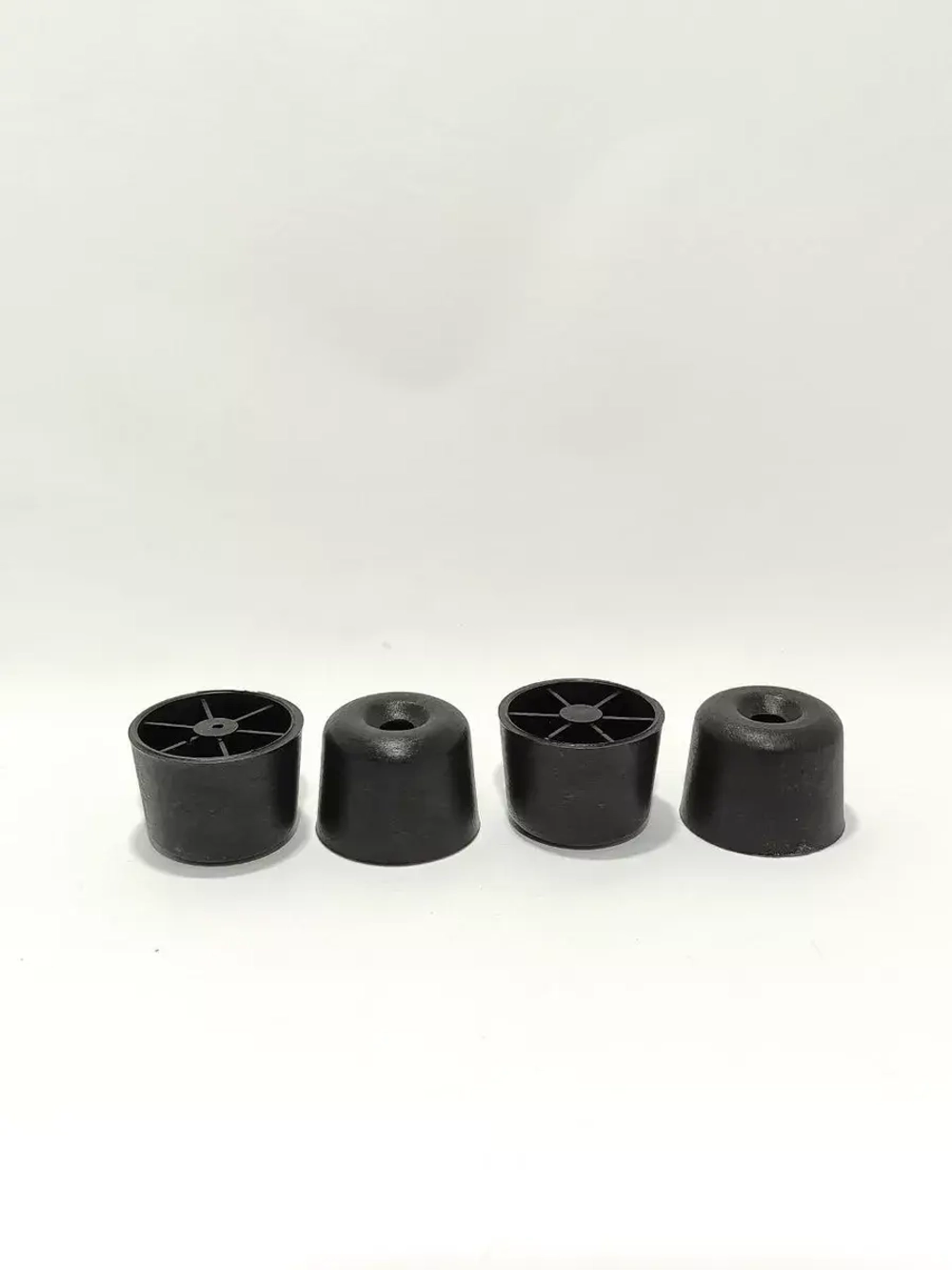 Пластиковые ножки для мебели дивана шкафа тумбочки стола