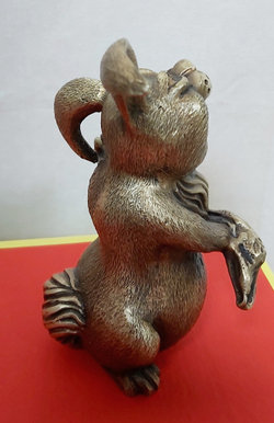 Бронзовая статуэтка "Заяц"