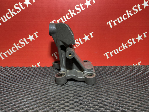 Кронштейн двигателя передний левый 2018г.