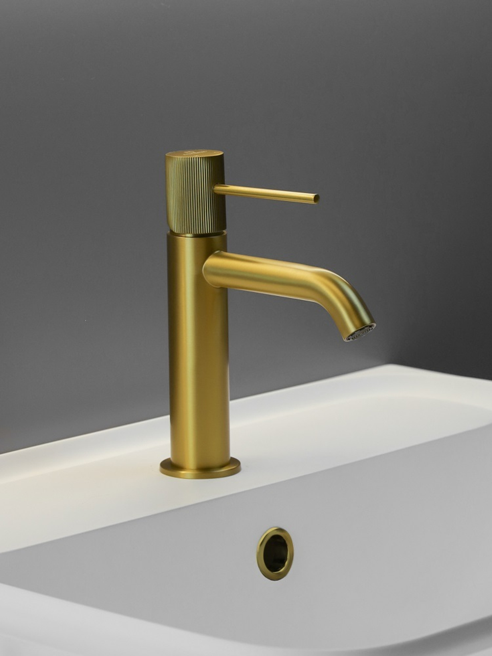 Смеситель для раковины AltroBagno Bilancia 0142 BG