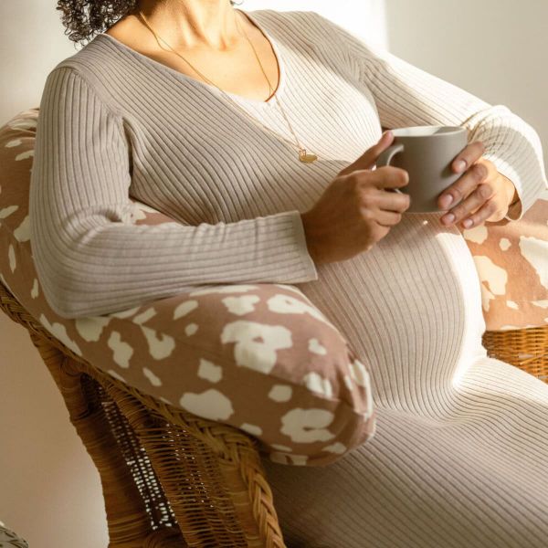 Подушки для беременных и кормящих мам: почему они важны для комфорта и здоровья