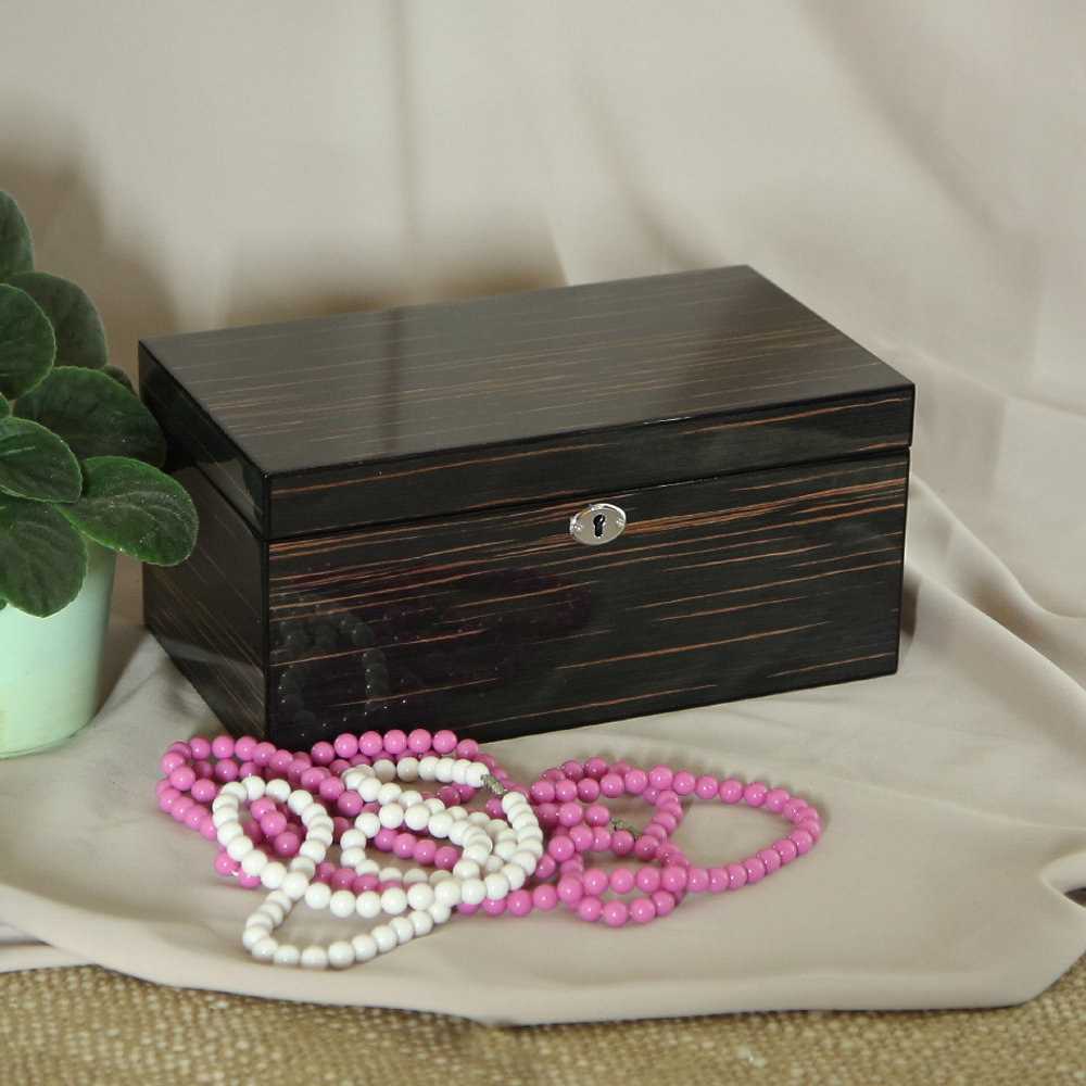 Шкатулка ювелирная