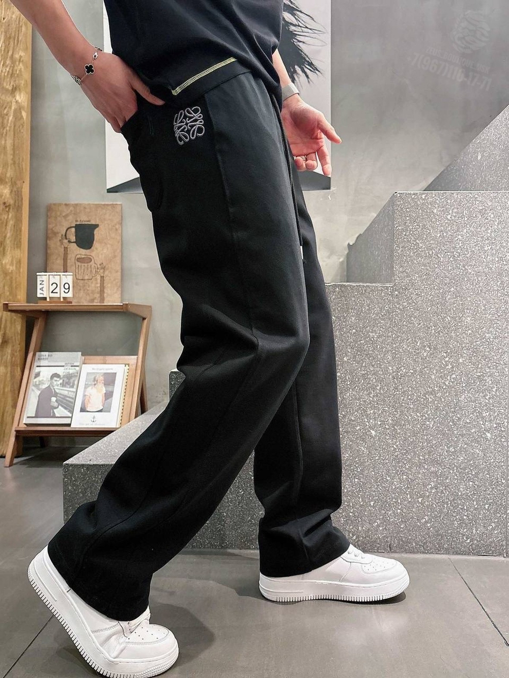 Спортивные штаны Loewe