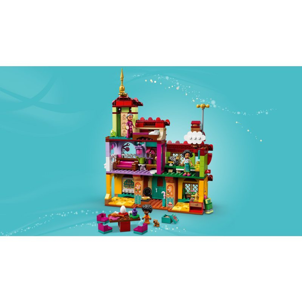 Конструктор LEGO Disney Princess Дом Мадригалов 43202