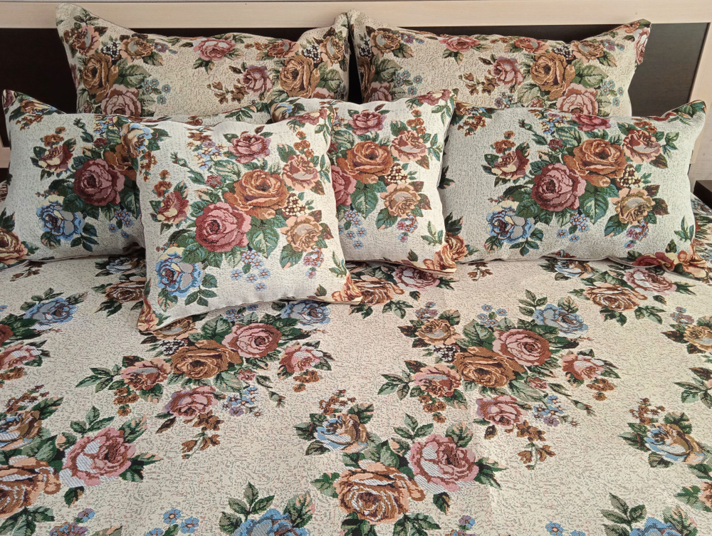 Декоративный гобеленовый чехол для интерьерной подушки Букет 68х47