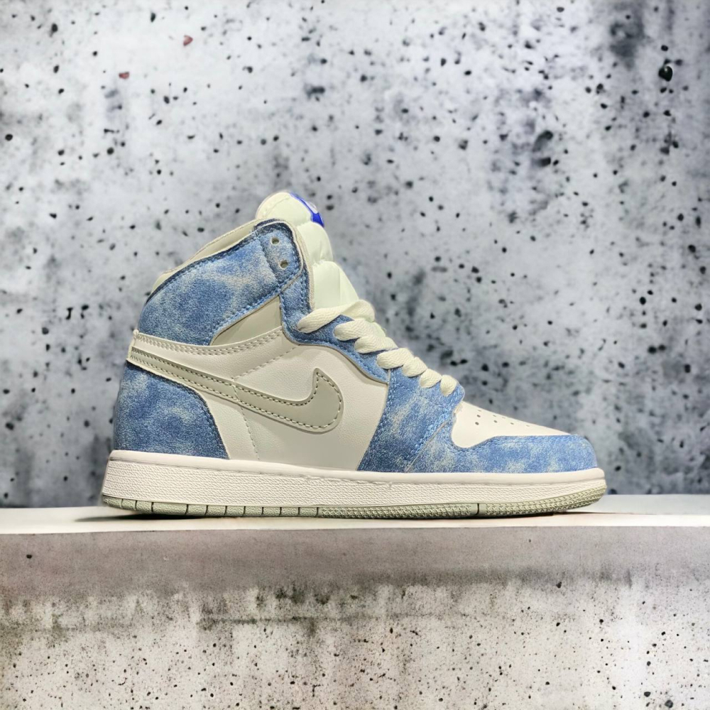 Nike Air Jordan 1 Mid • Sky Gray