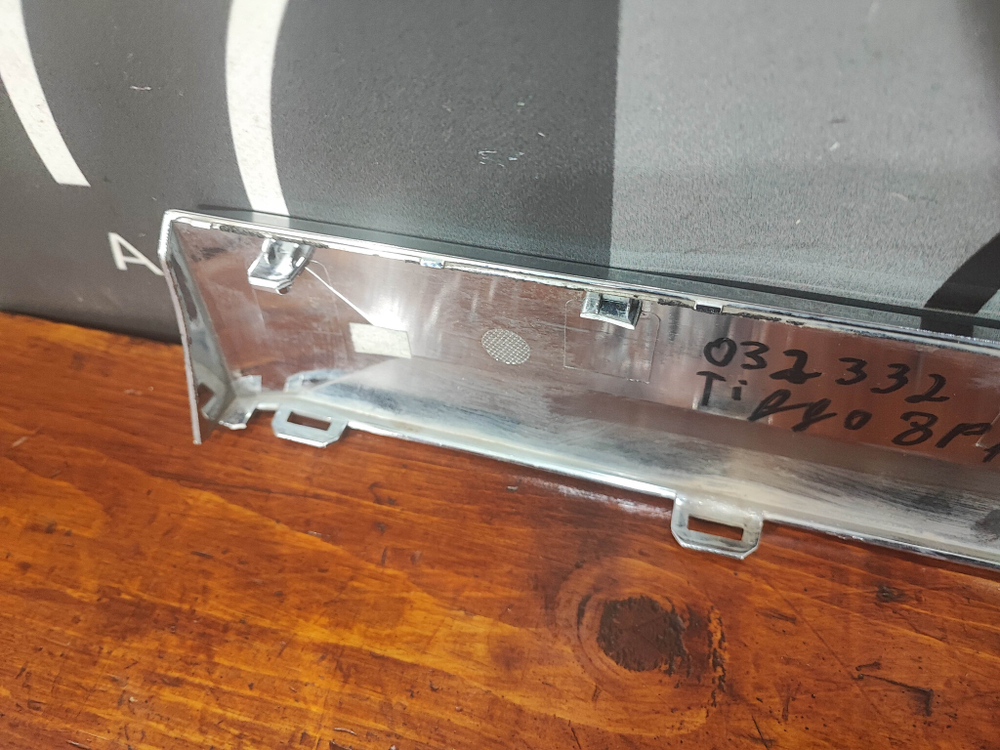 Накладка двери задней правой Chery Tiggo 8 Pro 21-нв Б/У Оригинал 16V0TP910