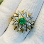 Золотое кольцо с изумрудом и бриллиантами