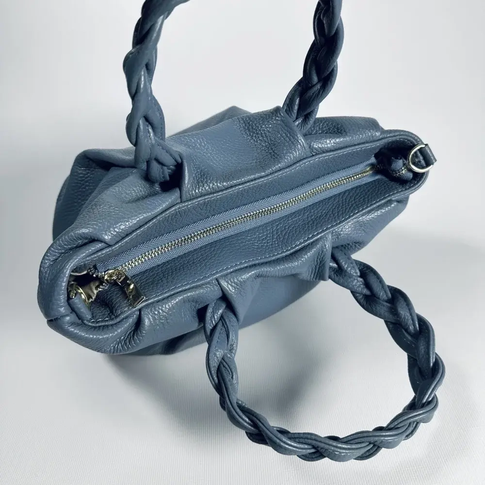 Женская серо-голубая сумка Penna Codino