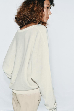 ZARA ВЯЗАНЫЙ ДЖЕМПЕР С V-ОБРАЗНЫМ ВЫРЕЗОМ, БЕЛЫЙ