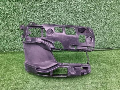 Кронштейн переднего бампера RH BMW 5er G30 (20-23)