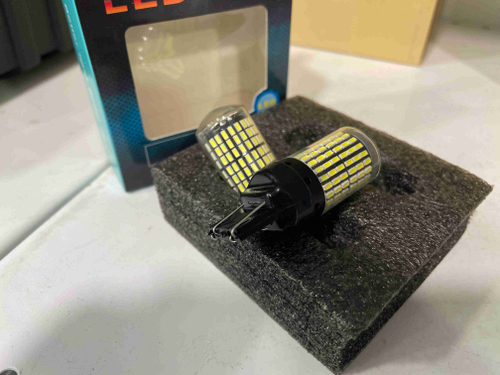 7443 (W21/5W) (T20) / Автолампа светодиодная (два контакта) (2 шт.)