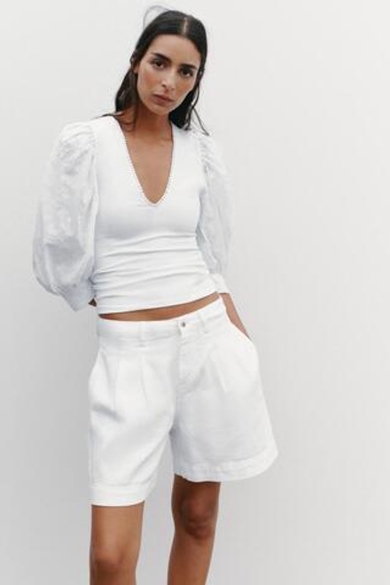 ZARA ТОП С РУКАВАМИ-БУФАМИ И ВЫШИВКОЙ В ВИДЕ ЦВЕТОВ, БЕЛЫЙ