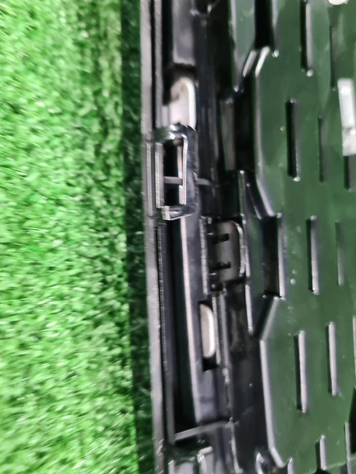 Решетка радиатора Kia Rio 4 X (2020-н.в.)