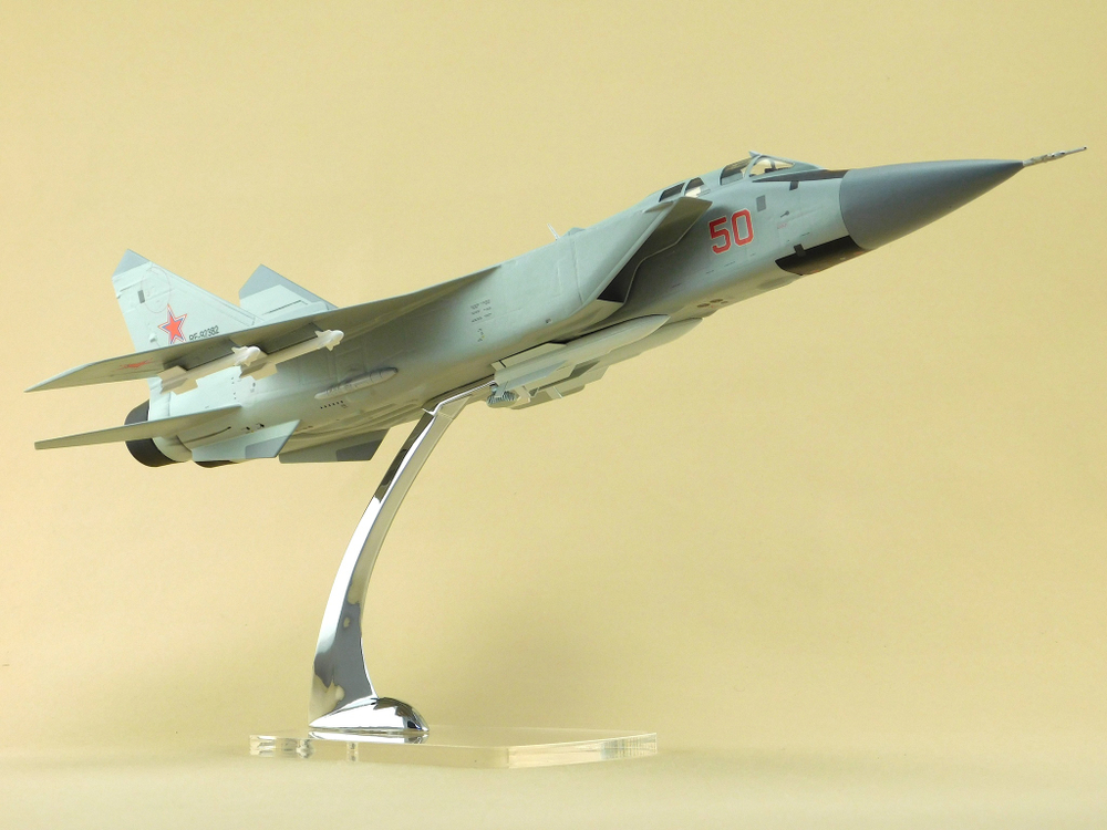 Модель самолета МиГ-31БМ (М1:48, ВВС России, RF-92382, 50)