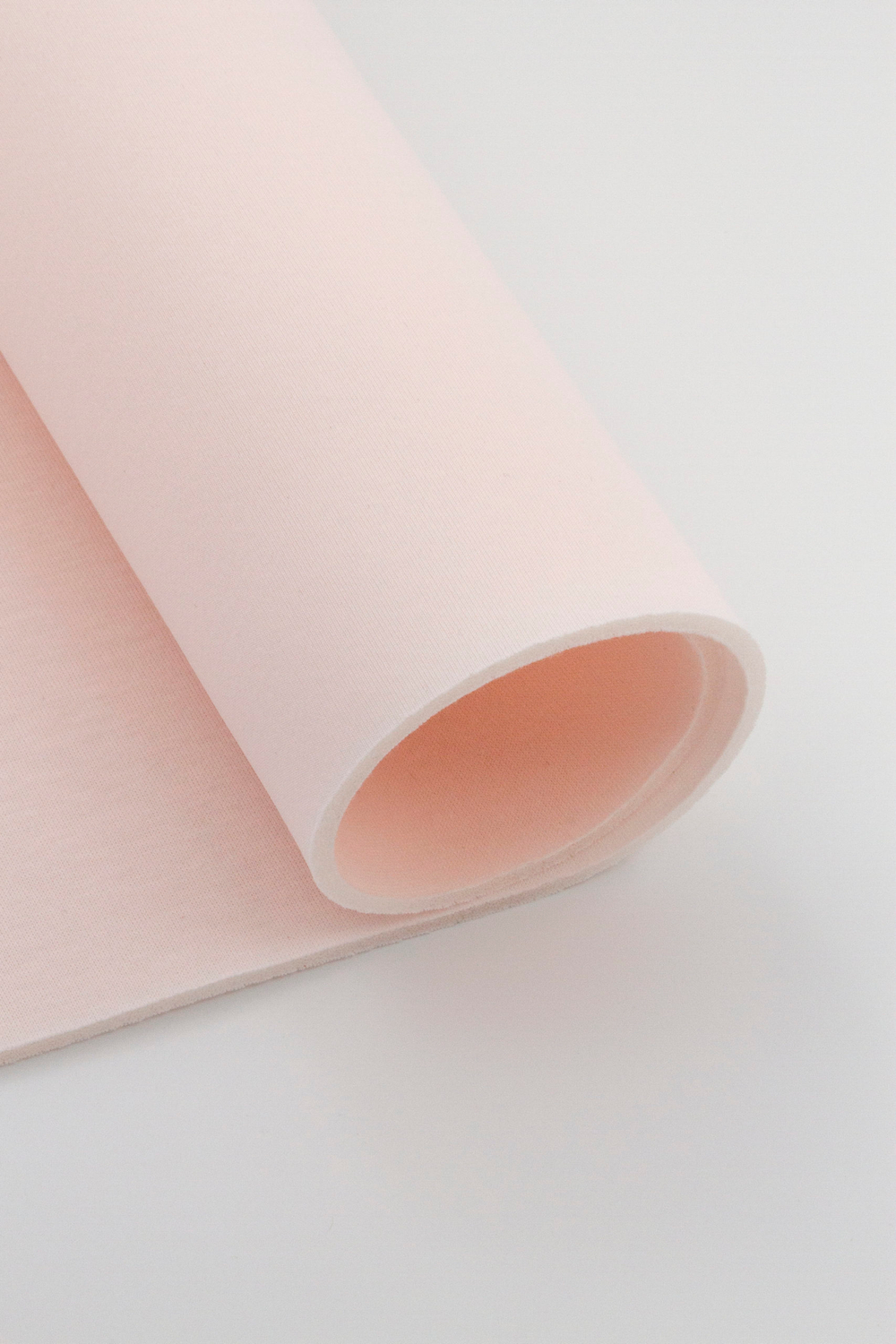 Поролон бельевой персиково-розовый ламинированный толщина 3 мм отрезами