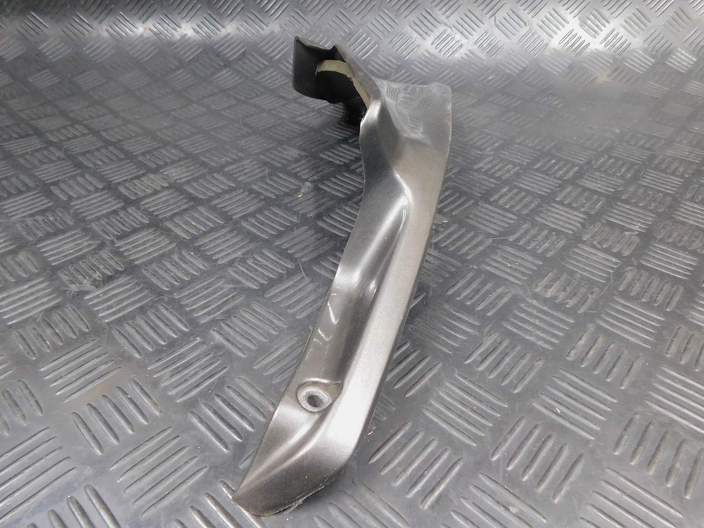 Пластик бака правый Kawasaki ZZR 400 98 053071