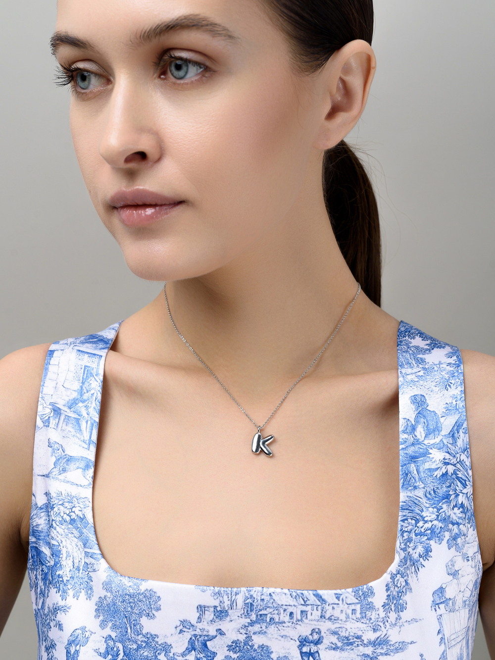 Колье с буквой К