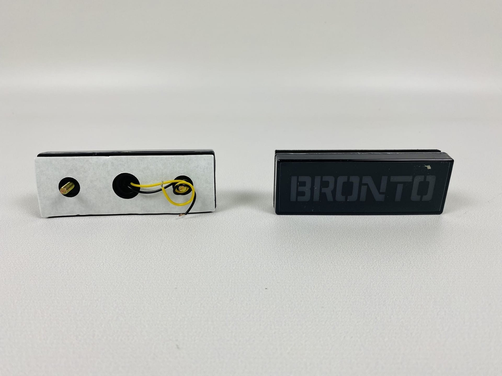 Повторители поворота Нива 4х4 боковые 'BRONTO' с желтым светом