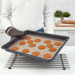 IKEA BAKTRADITION  (ИКЕА БАКТРАДИТИОН)  -  Силиконовый коврик, бежевый, 41x31 см