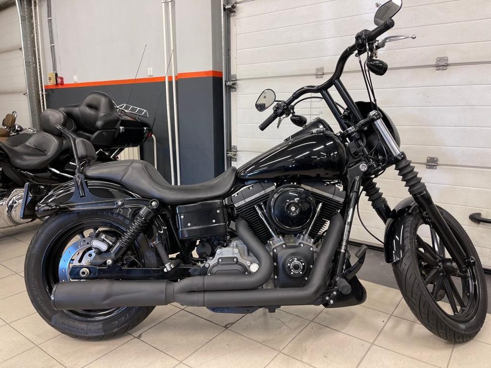 Dyna Street Bob, Harley-Davidson (2009)