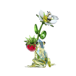 IDYLLIA:FROG BEE AND STRAWBERRY
