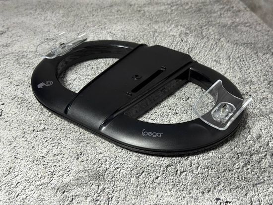 PS5 Подставка для консоли и двух геймпадов, с функцией подзарядки (PEGA PG-P5S045H)