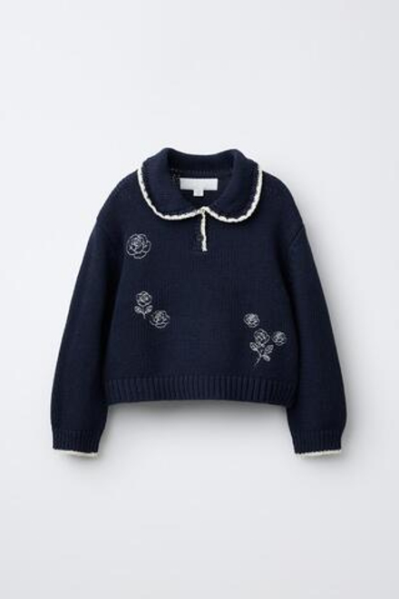 ZARA ВЯЗАНЫЙ СВИТЕР С ВОРОТНИКОМ-БАНТОМ И ВЫШИТЫМИ ЦВЕТАМИ, СИНИЙ