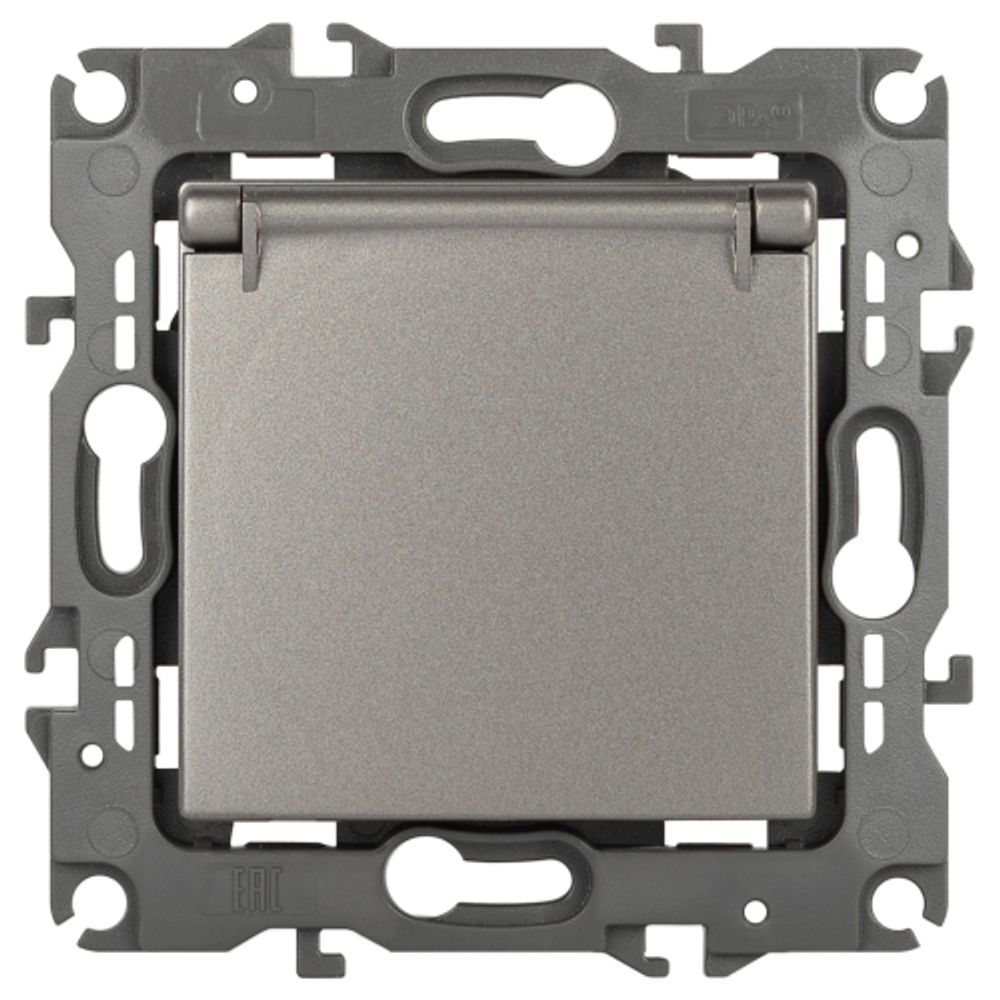 Розетка ЭРА Серия 12 12-2103-16 , 2P+E Schuko со шторками с крышкой, 16А-250В, титан