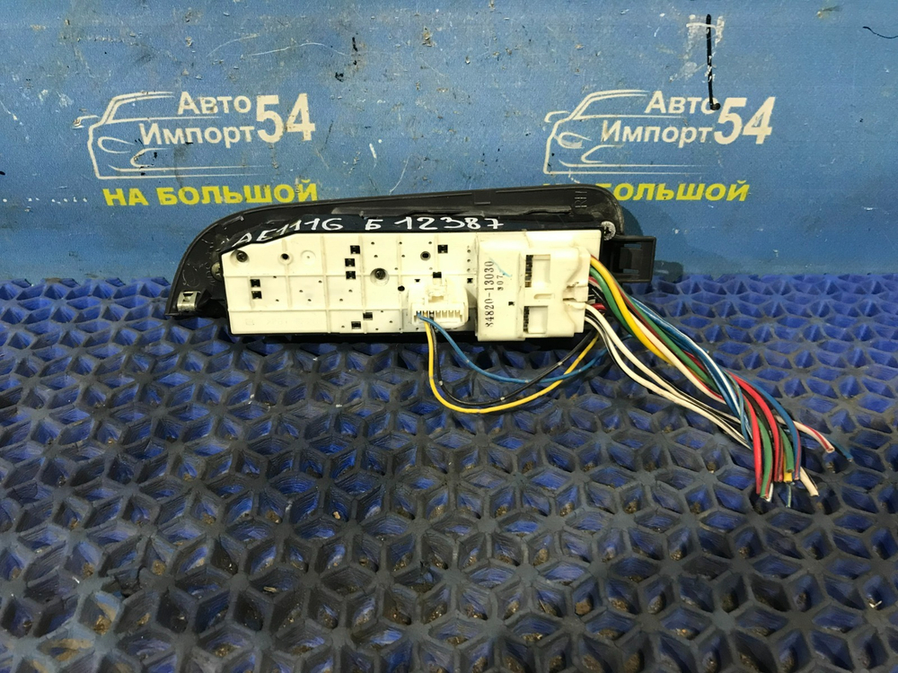 Блок управления стеклоподъемниками TOYOTA CARIB 1997-2002