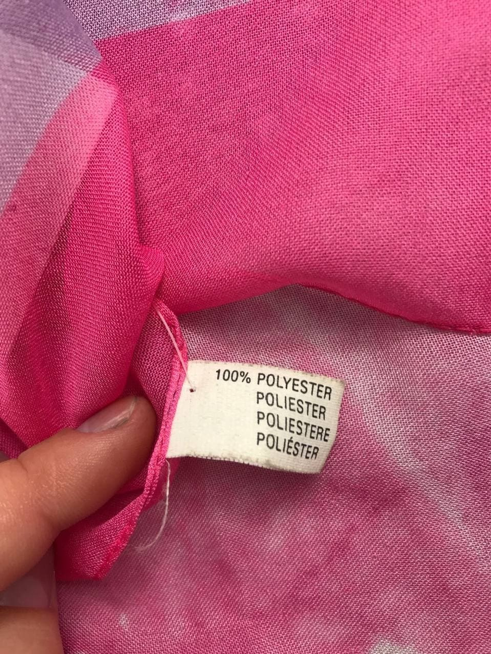 Шарф нежного цвета