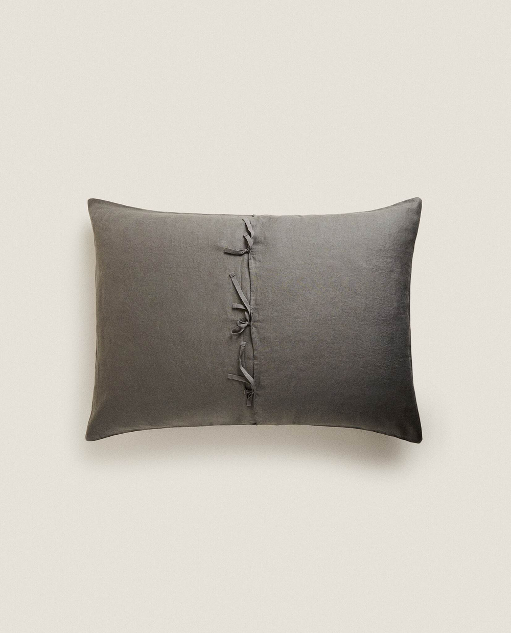 ZARA HOME ОДНОТОННЫЙ ЧЕХОЛ ДЛЯ ДЕКОРАТИВНОЙ ПОДУШКИ, СЕРЫЙ