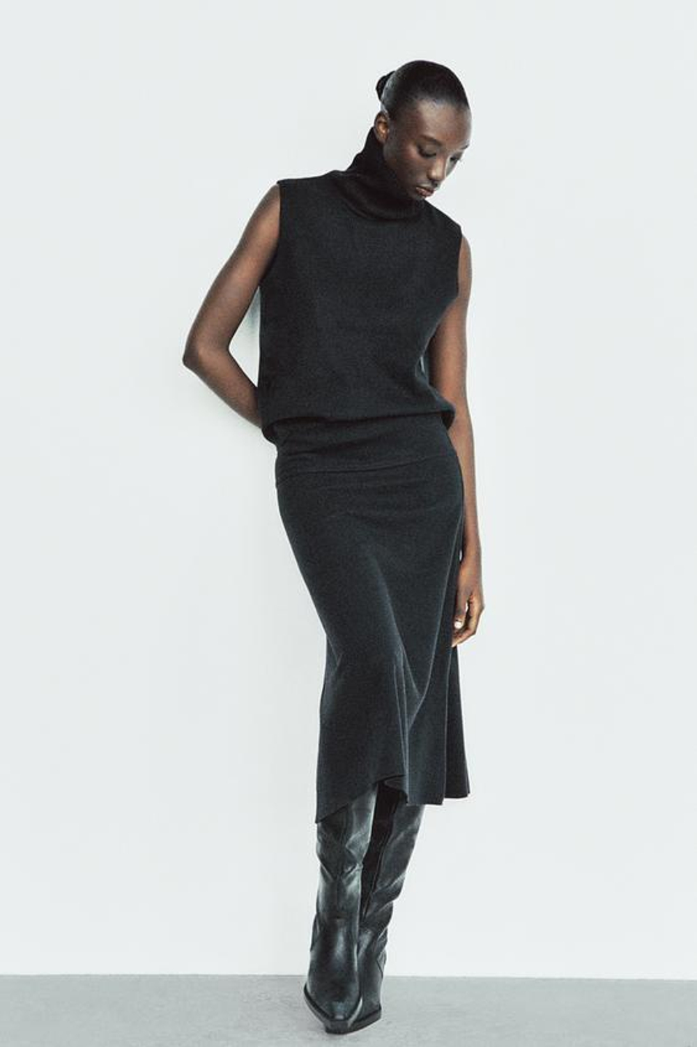 ZARA ТОП ИЗ МЯГКОЙ ТКАНИ С ВЫСОКИМ ВОРОТНИКОМ, ЧЕРНЫЙ