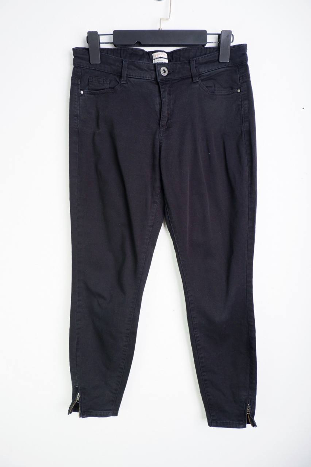 Джинсы Esprit с молниями, маркировка 36, визуально на 44 размер