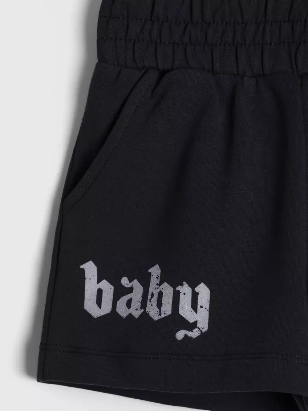 Спортивный костюм для девочки в сад топ и шорты