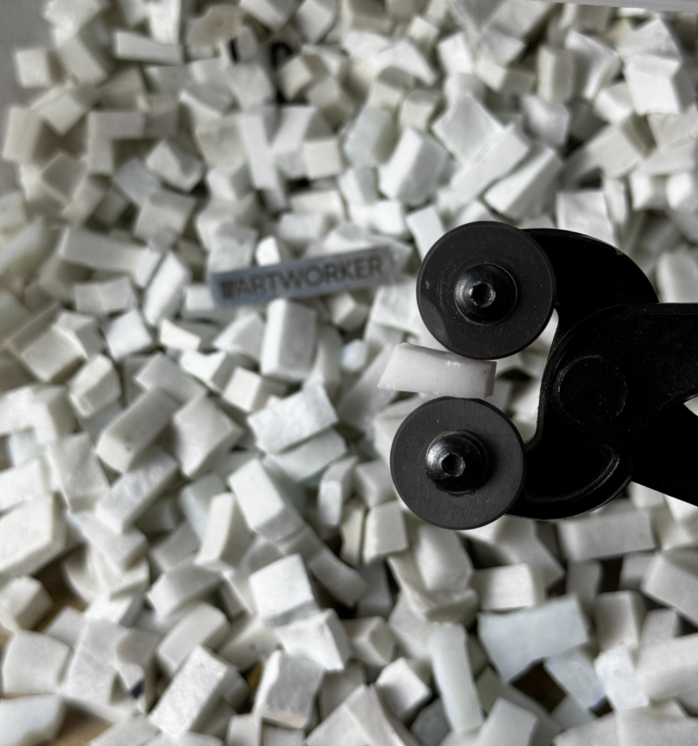 V1.K.white смальта разноформатная колотая белых оттенков