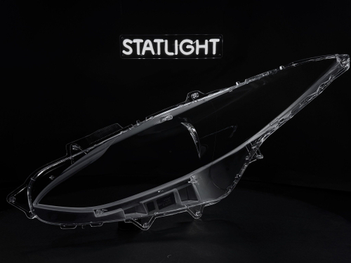 Правое стекло фары Mazda 3 BM 2013-2017