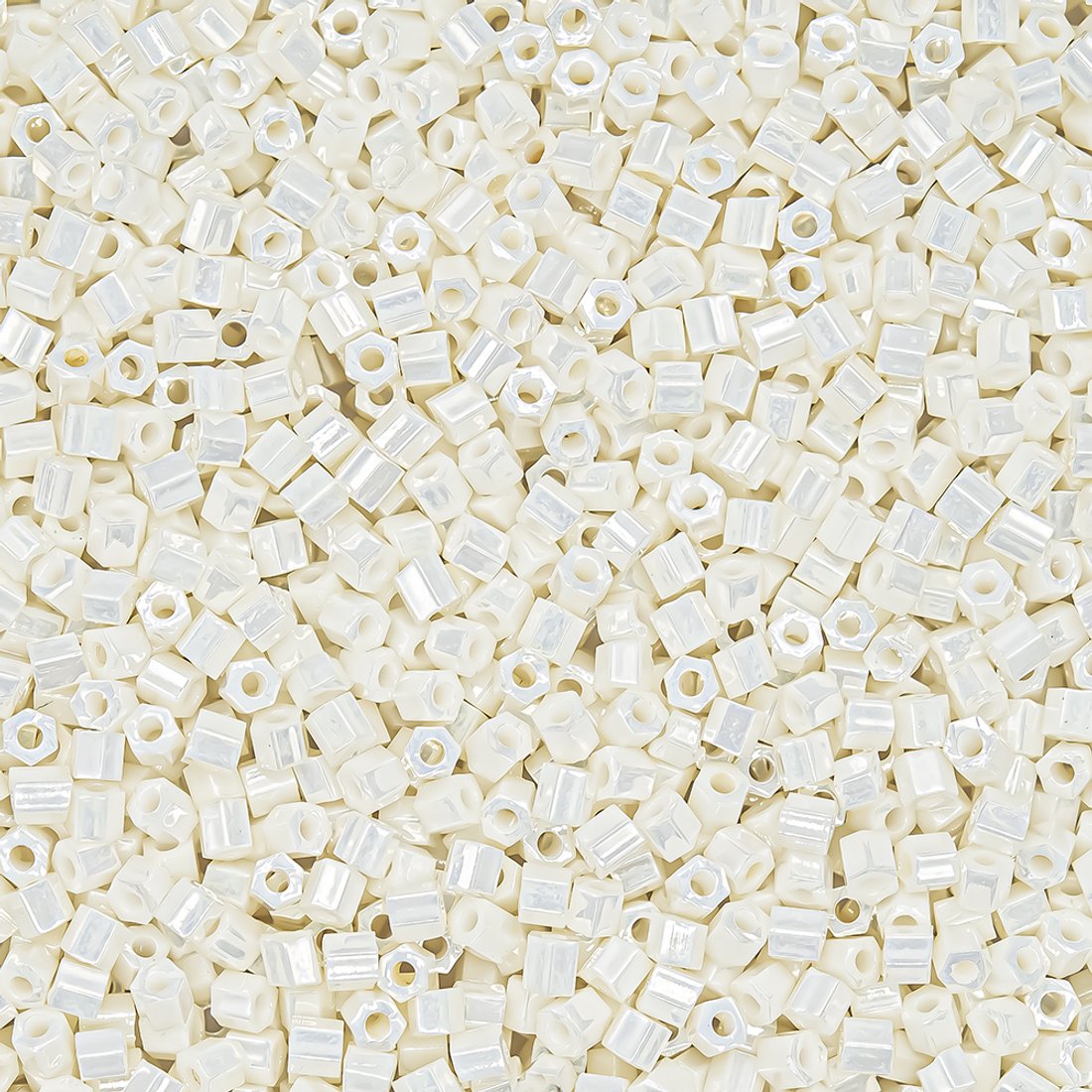 Японский бисер TOHO Hexagon (№122), жемчужный глянцевый