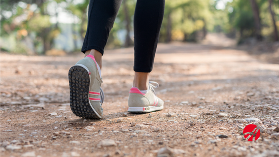 Лето на ногах: как подготовить суставы и связки к активным прогулкам, поездкам и походам