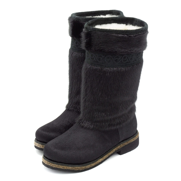 Унты женские из меха нерпы и кожи