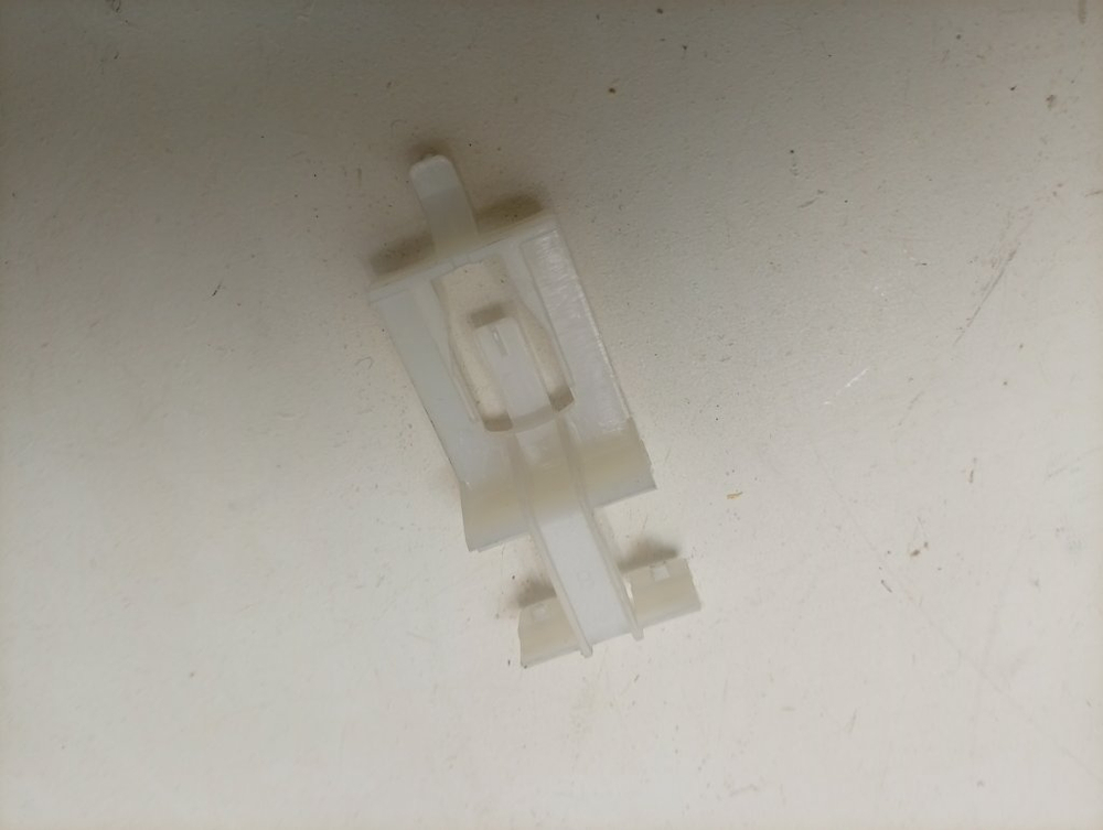 WISL82 кт57 Пластиковые элементы для стиральной машины Indesit б/у