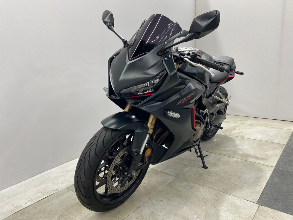 Honda CBR650R 050175