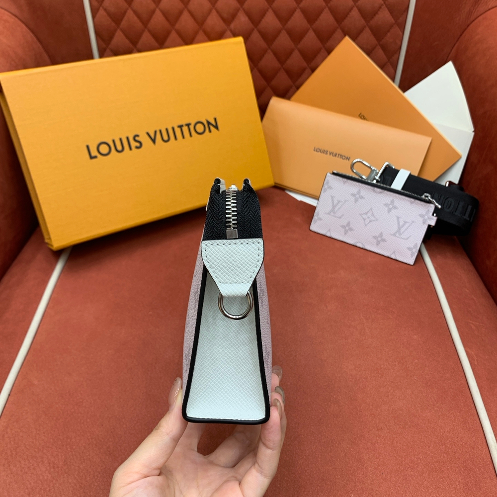 Louis Vuitton Gaston Wearable Wallet
