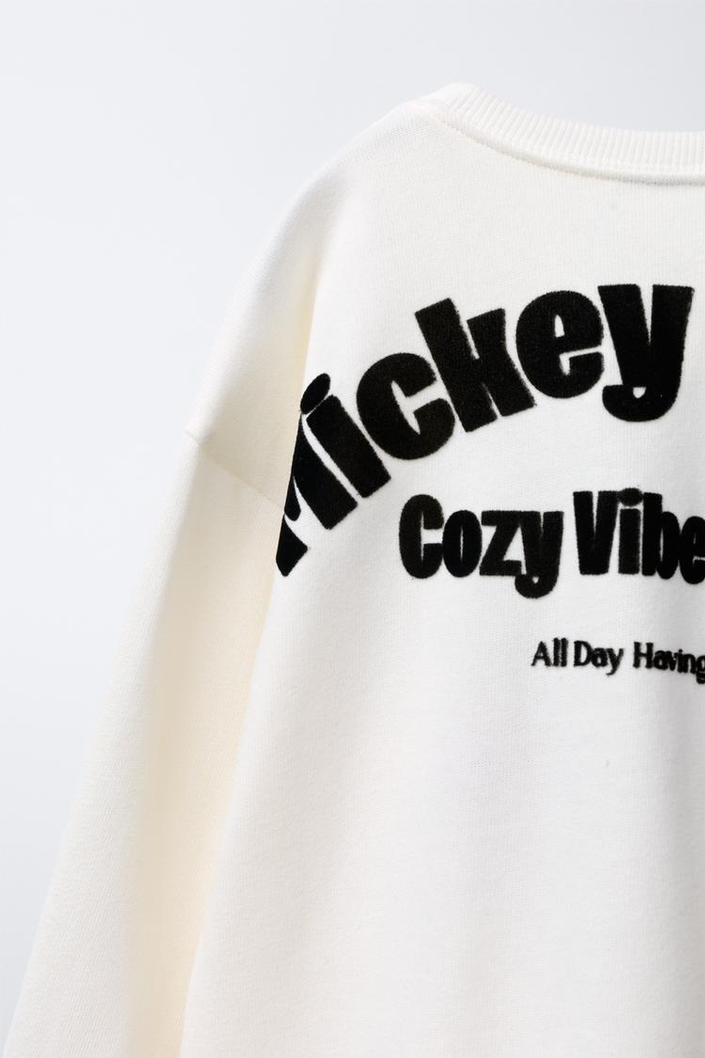 ZARA ФУТБОЛКА СРЕДНЕГО ВЕСА С ВЫШИВКОЙ «МИККИ МАУС» © DISNEY, ЭКРЮ