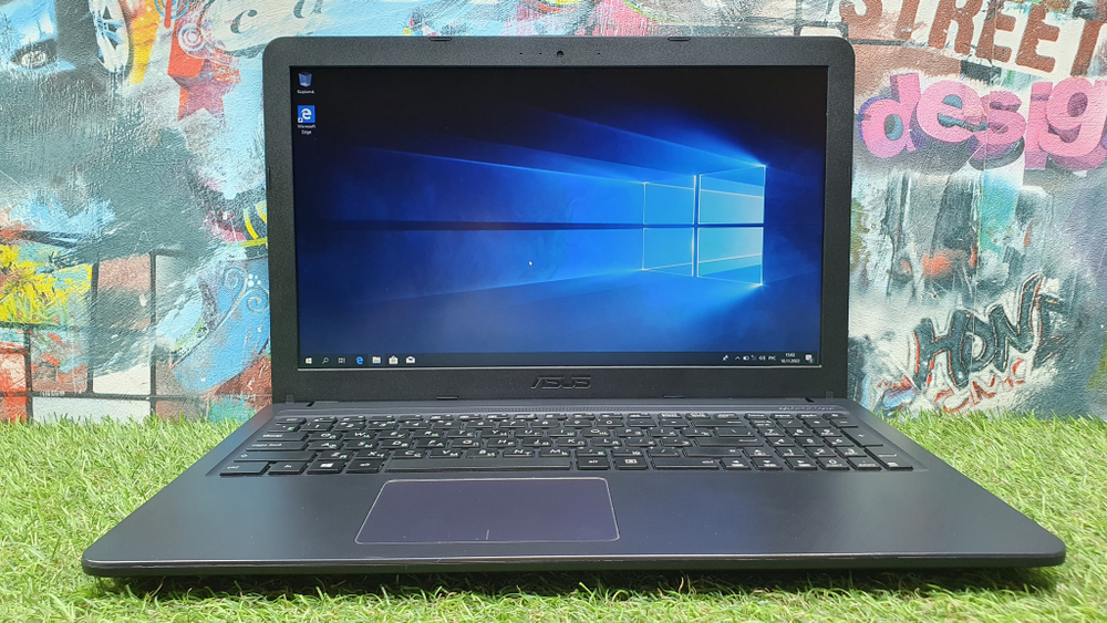 Ноутбук ASUS i3-7/4 Gb/FHD  покупка/продажа