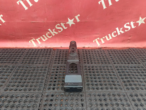 Кронштейн замка кабины 2023г