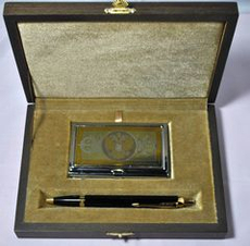 Набор "Гербовый" №1 визитница (цирконий), ручка Паркер